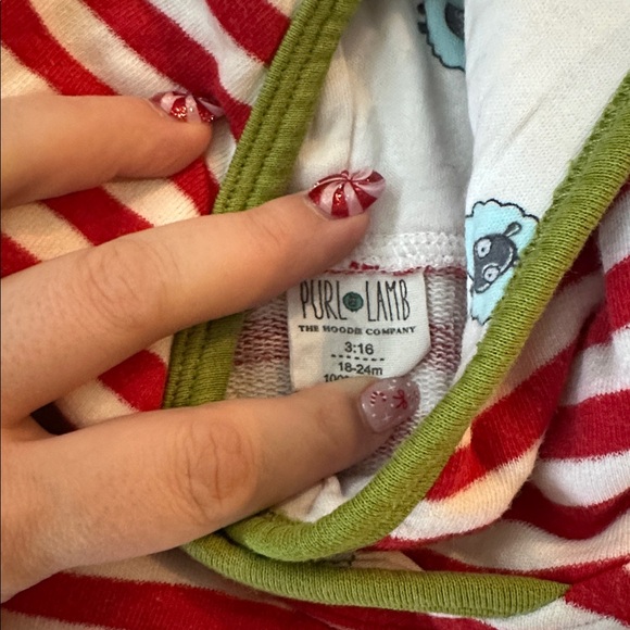 Purl Lamb hooded pullover and pant set - Picture 3 of 4